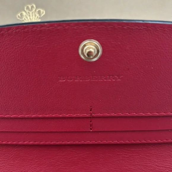 Burberry horse ferry check porter Red and Beige Wallet - Picture 4 of 9